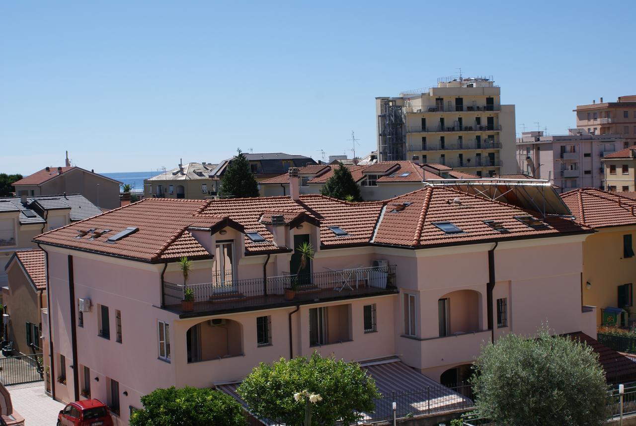 Hotel Residence Mirafiori Loano Exterior foto