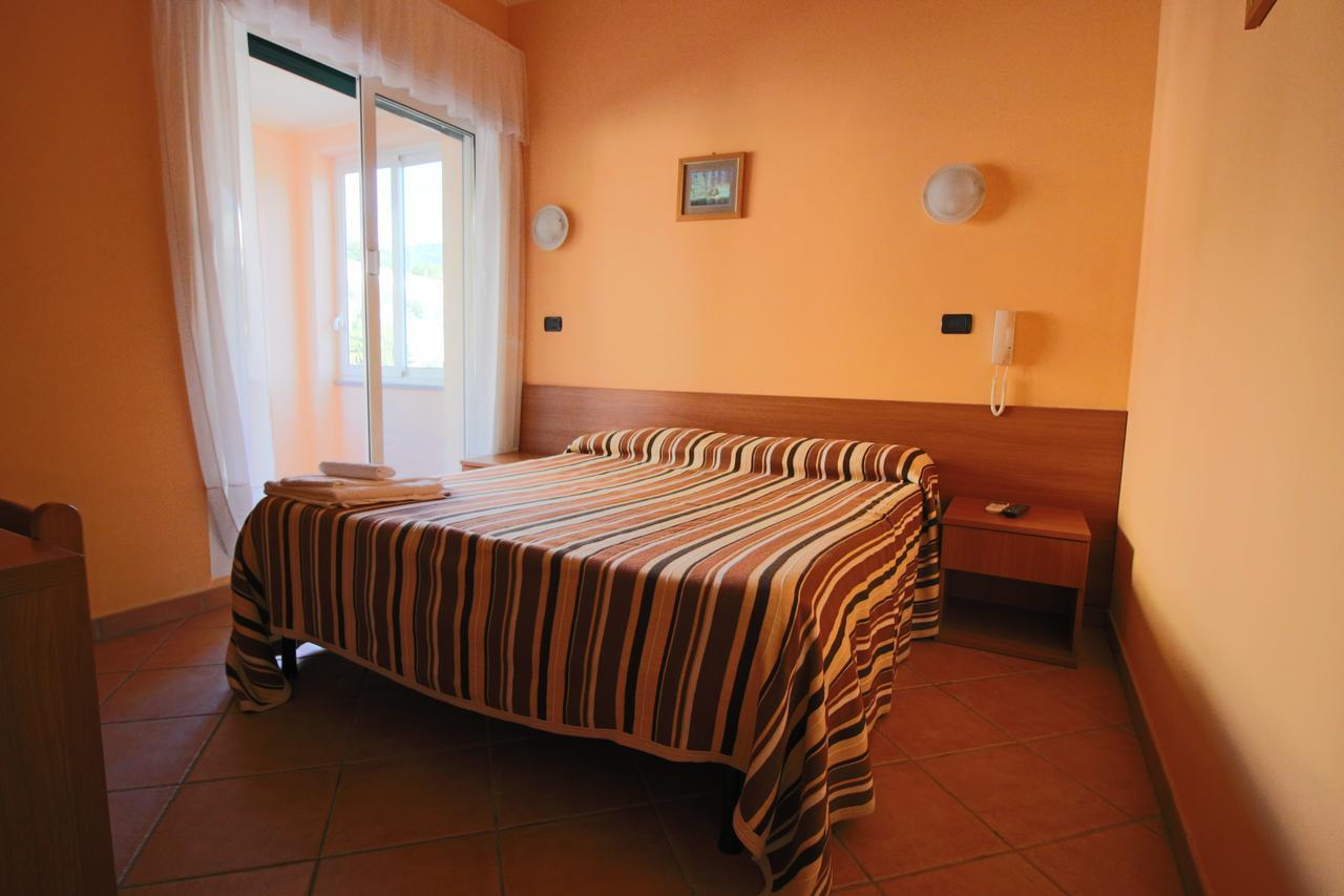 Hotel Residence Mirafiori Loano Exterior foto