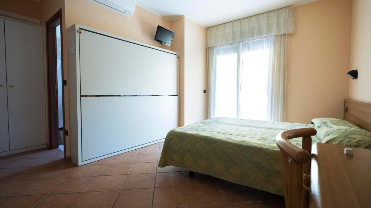 Hotel Residence Mirafiori Loano Exterior foto