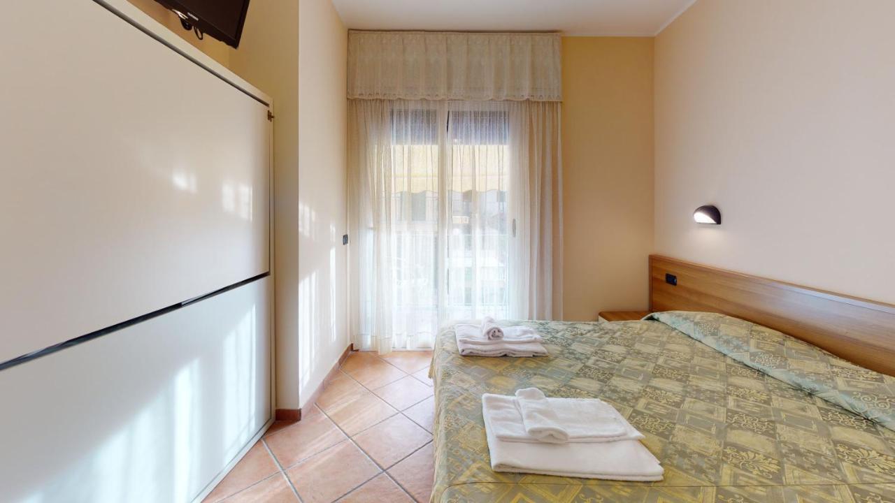Hotel Residence Mirafiori Loano Exterior foto