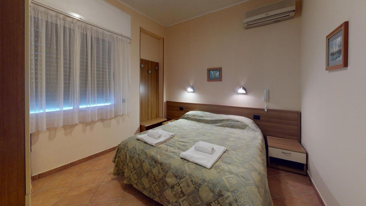 Hotel Residence Mirafiori Loano Exterior foto