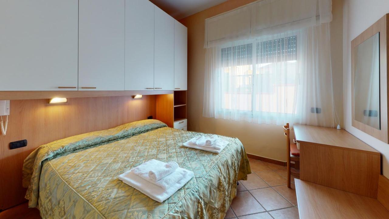Hotel Residence Mirafiori Loano Exterior foto