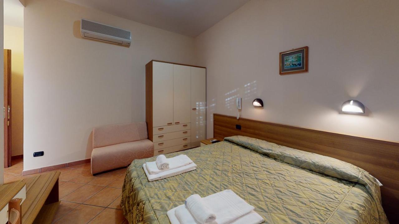 Hotel Residence Mirafiori Loano Exterior foto